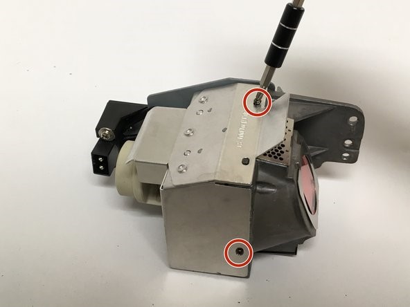 خارج کردن لامپ