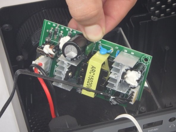 برداشتن برد مدار منبع تغذیه